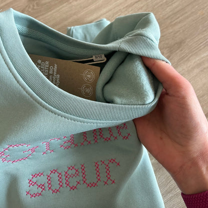 sweat brodé grande soeur intérieur molletonné