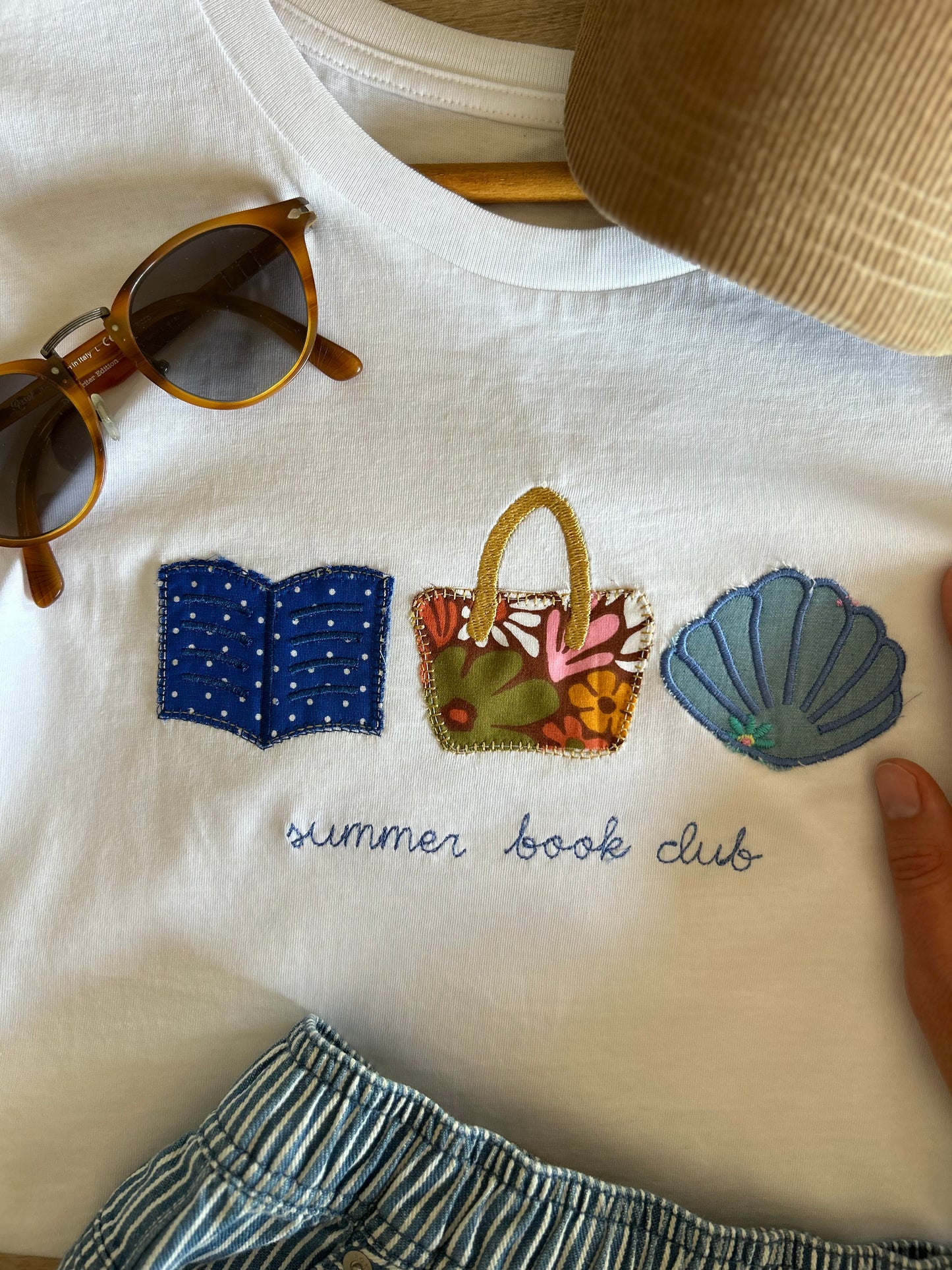 T-shirt summer book club