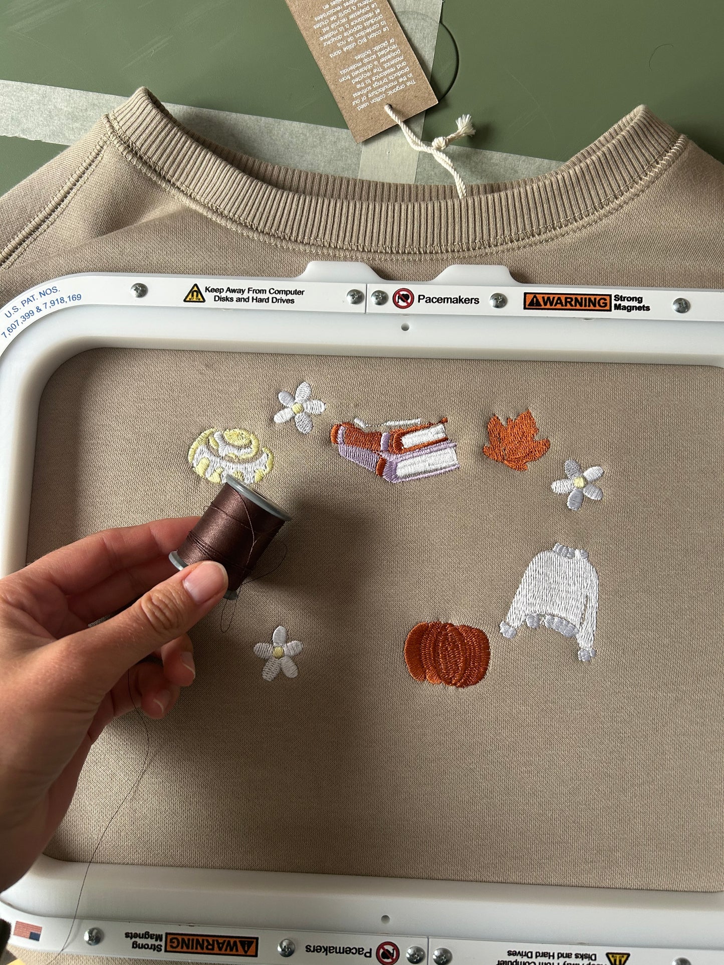Sweat All booked for fall brodé, cadeau lectrices et automne