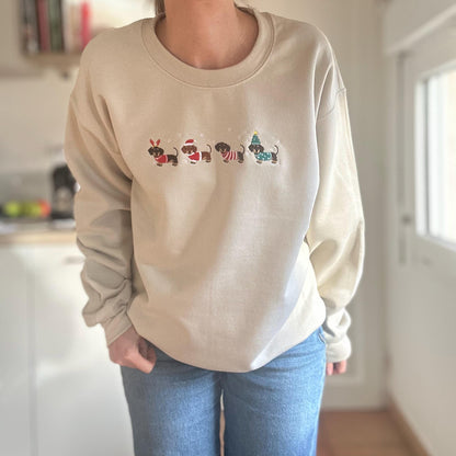 Sweat pull hiver Noël brodé avec teckels