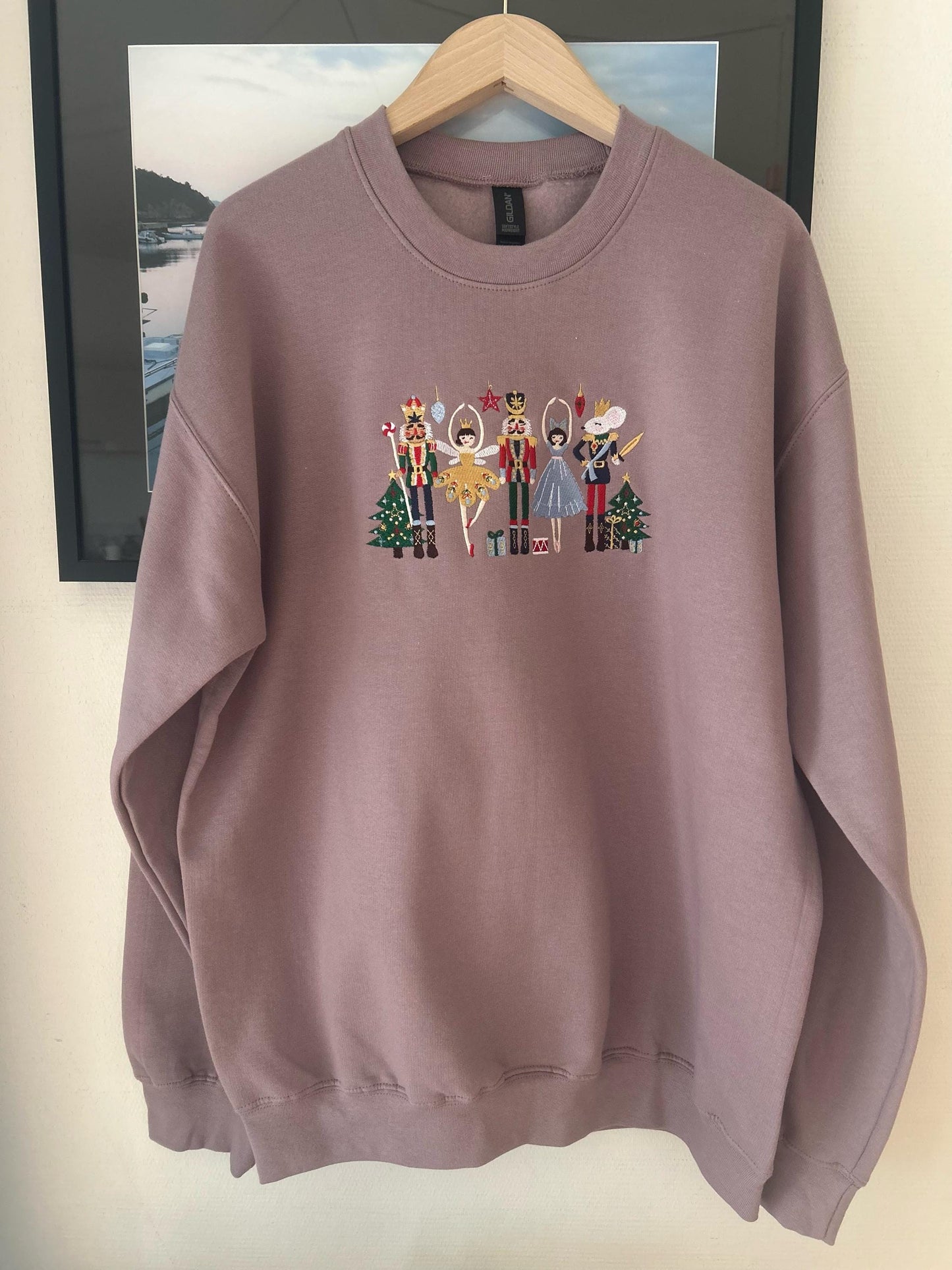 Sweat pull hiver Noël brodé Casse-Noisette  cadeau personnalisable