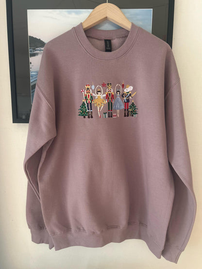 Sweat pull hiver Noël brodé Casse-Noisette  cadeau personnalisable