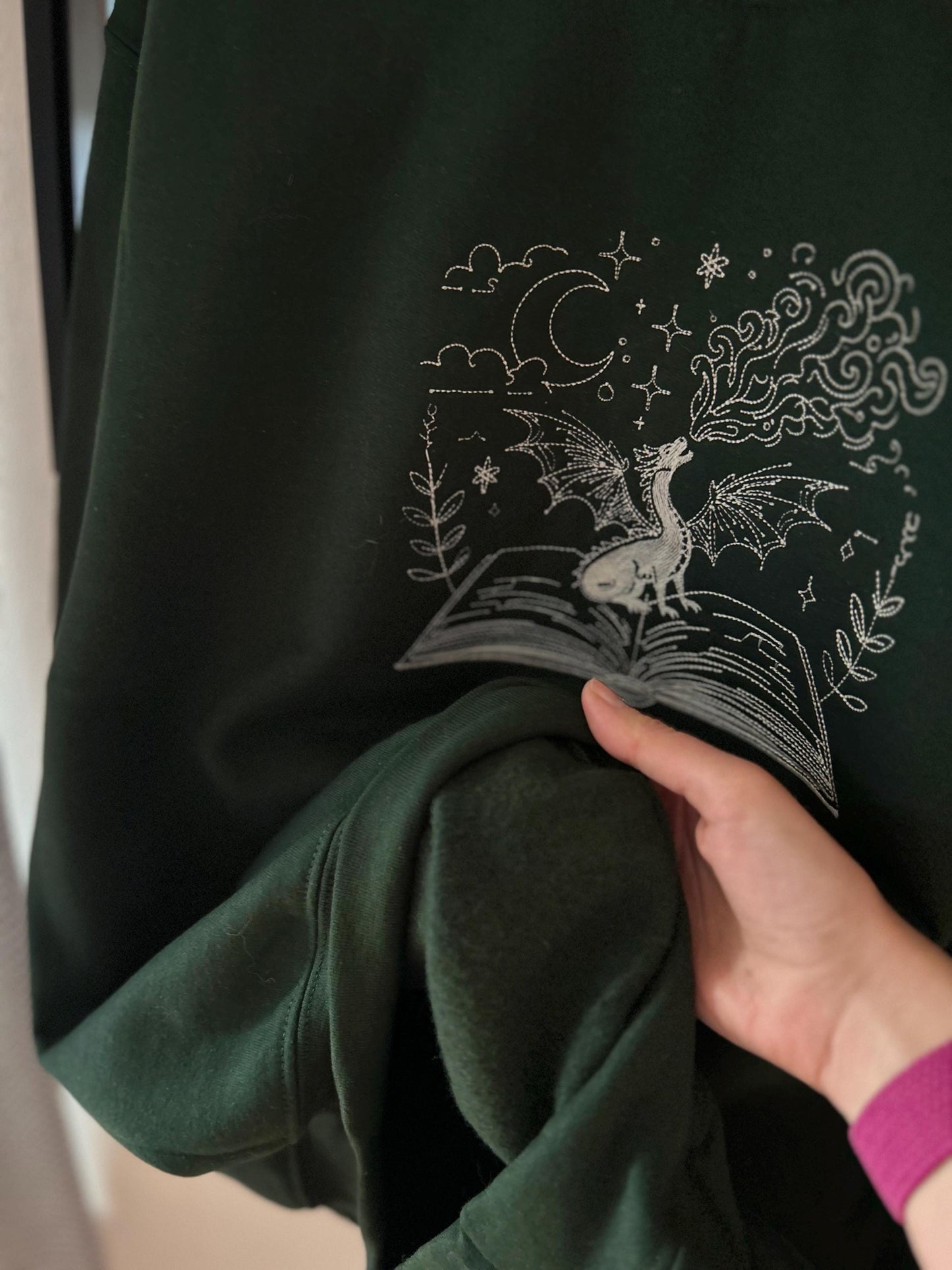 Sweat livre et dragon