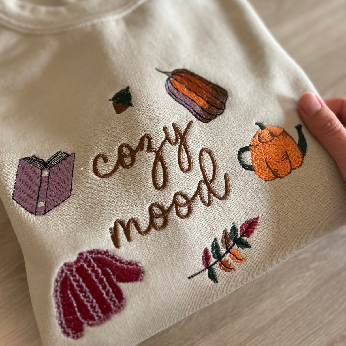 sweat brode automne cozy mood 